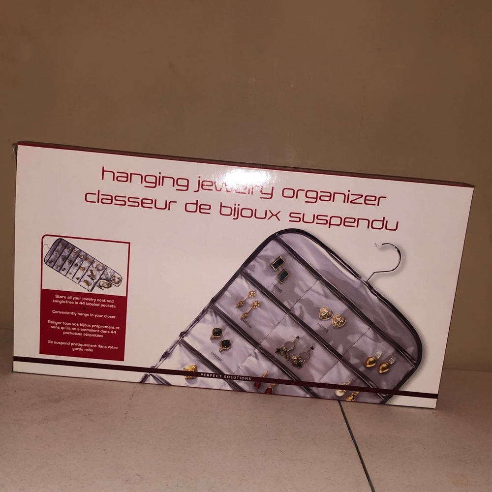 BNIB Hanging Jewelry Organizer